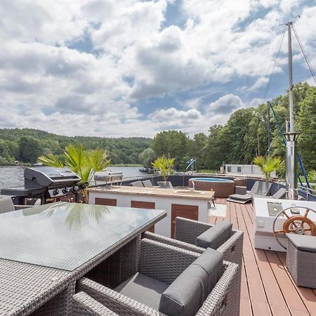 Hausboot Deluxe Hotel Берлин Екстериор снимка