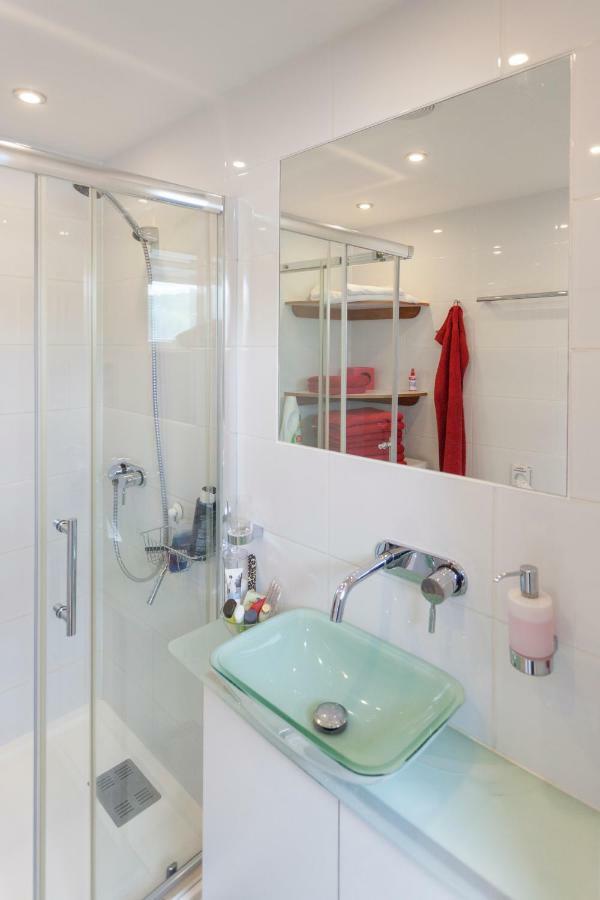 Hausboot Deluxe Hotel Берлин Екстериор снимка