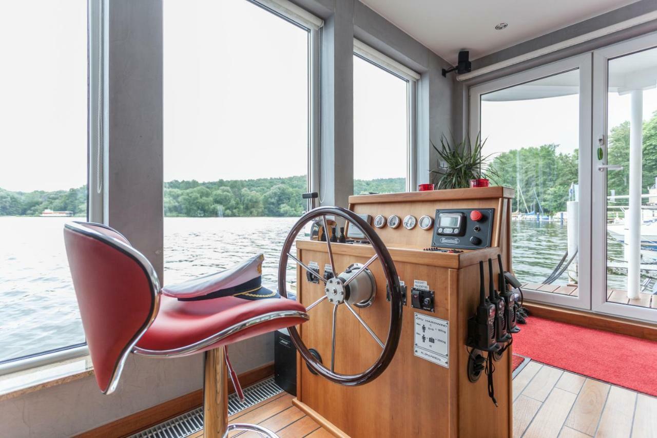 Hausboot Deluxe Hotel Берлин Екстериор снимка